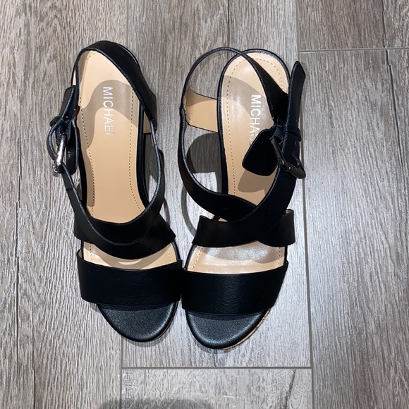 MICHAEL Black Wedges - Style Riley - Picture 5 of 9